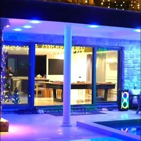 Villa 5-bedroom Luxury With Private Pool & Garden